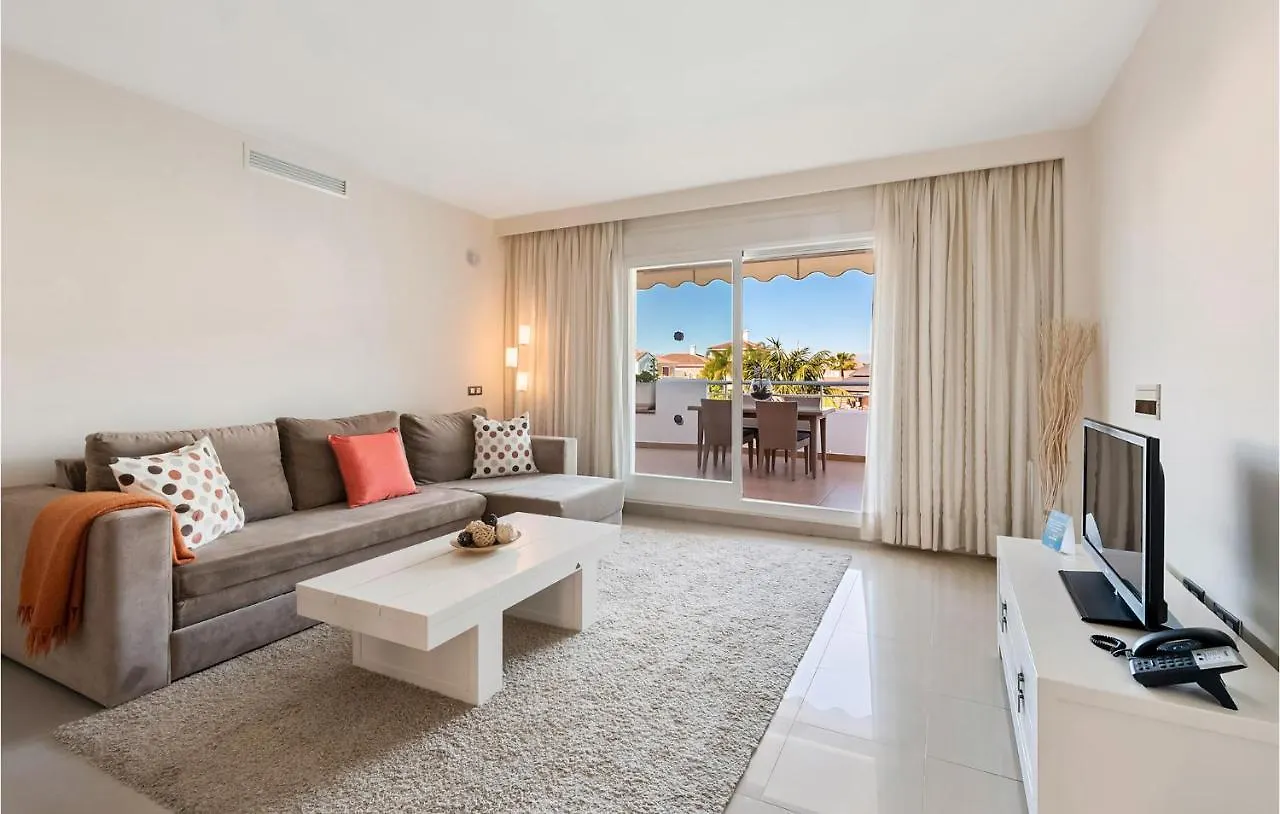 Stunning Apartment In Estepona With Wifi