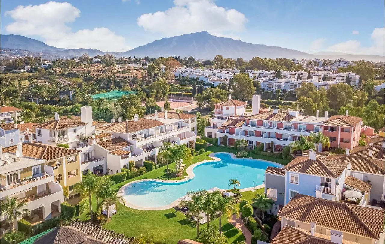 Stunning Apartment In Estepona With Wifi