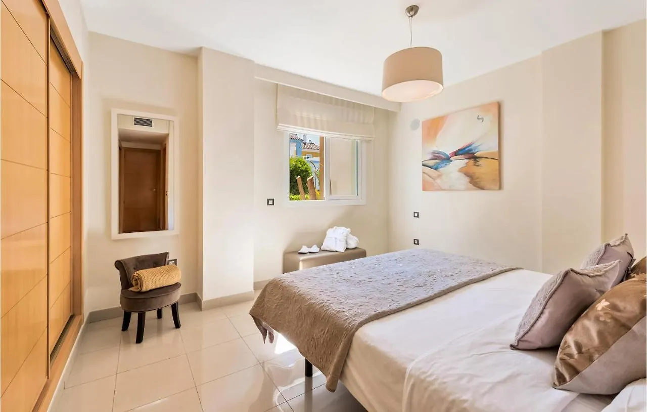 Stunning Apartment In Estepona With Wifi
